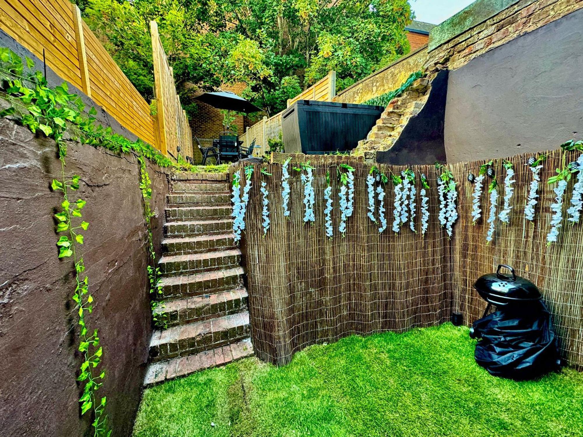 Three Bedroom House By Peacegrove Homes Short Lets & Serviced Accommodation Brighton With Free Wifi & Pet Friendly Екстер'єр фото