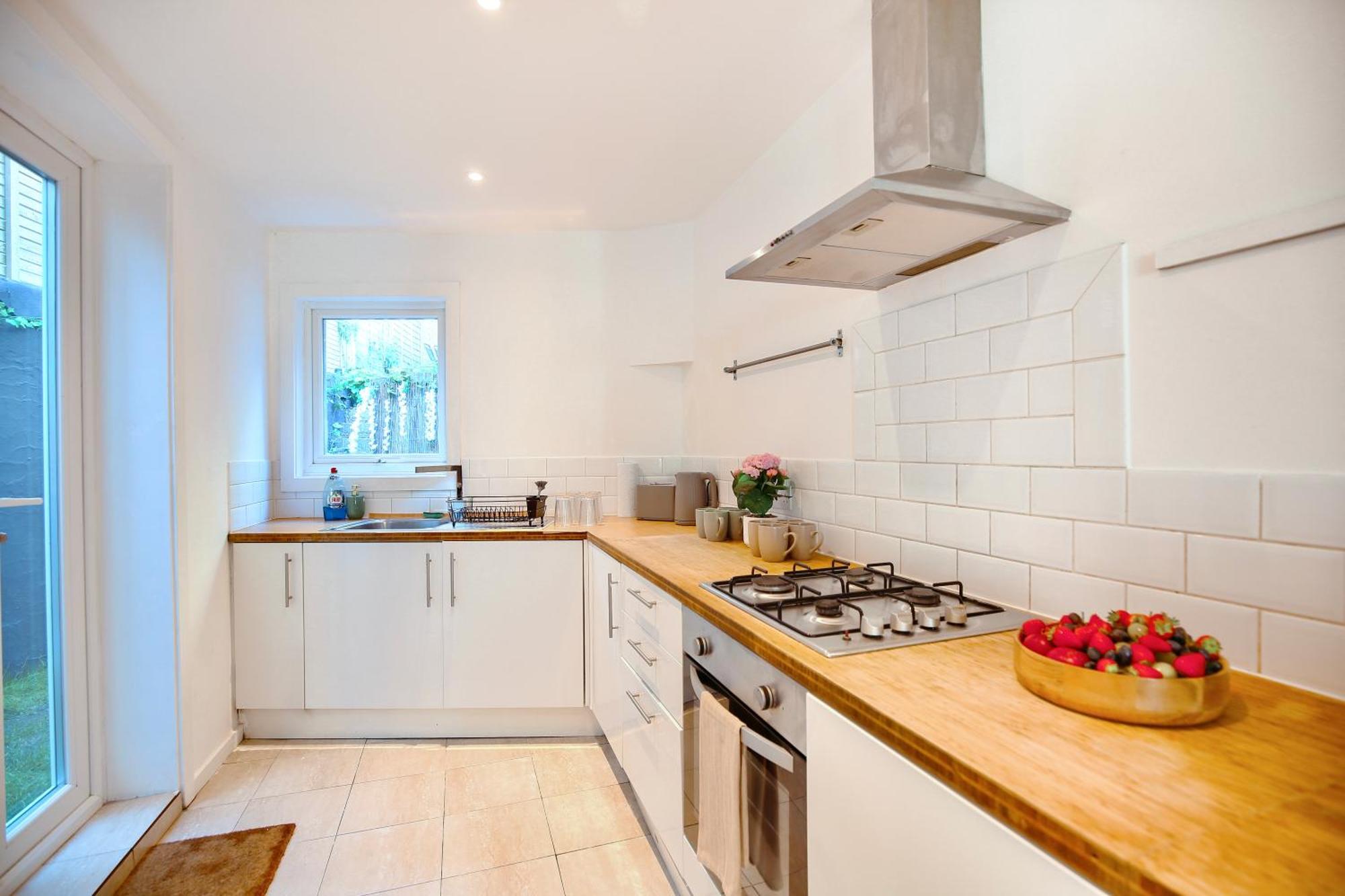 Three Bedroom House By Peacegrove Homes Short Lets & Serviced Accommodation Brighton With Free Wifi & Pet Friendly Екстер'єр фото