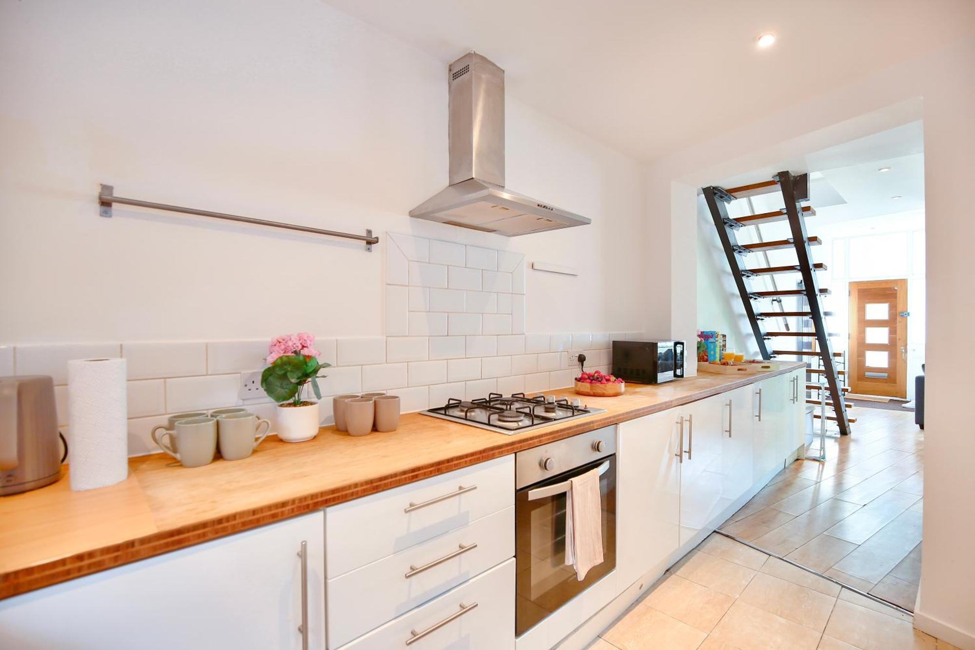 Three Bedroom House By Peacegrove Homes Short Lets & Serviced Accommodation Brighton With Free Wifi & Pet Friendly Екстер'єр фото