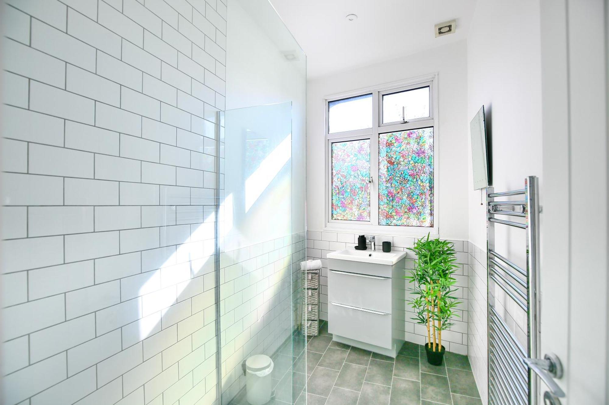 Three Bedroom House By Peacegrove Homes Short Lets & Serviced Accommodation Brighton With Free Wifi & Pet Friendly Екстер'єр фото