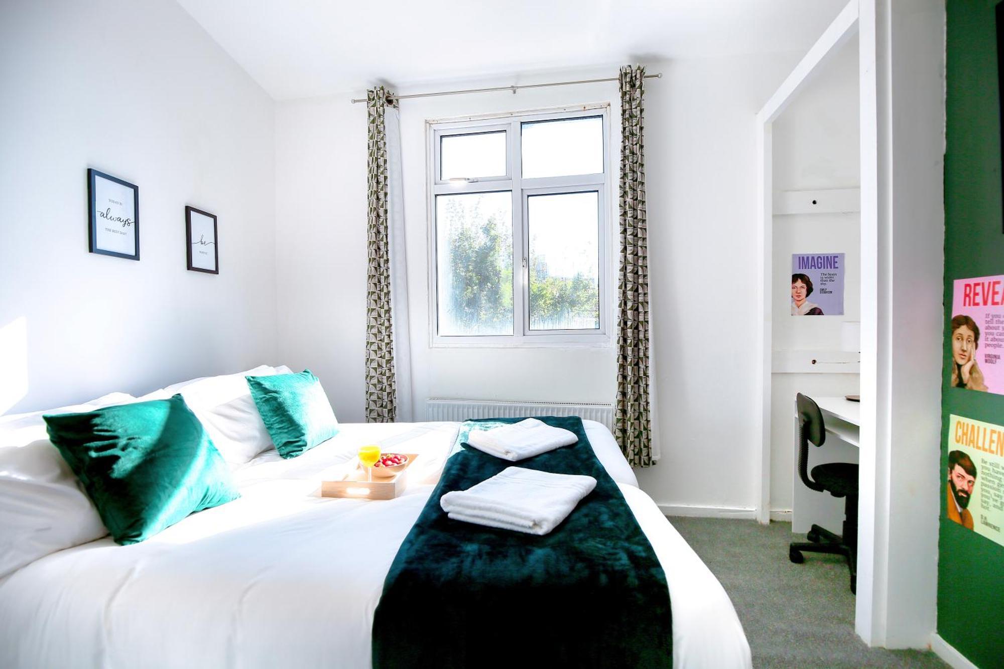 Three Bedroom House By Peacegrove Homes Short Lets & Serviced Accommodation Brighton With Free Wifi & Pet Friendly Екстер'єр фото