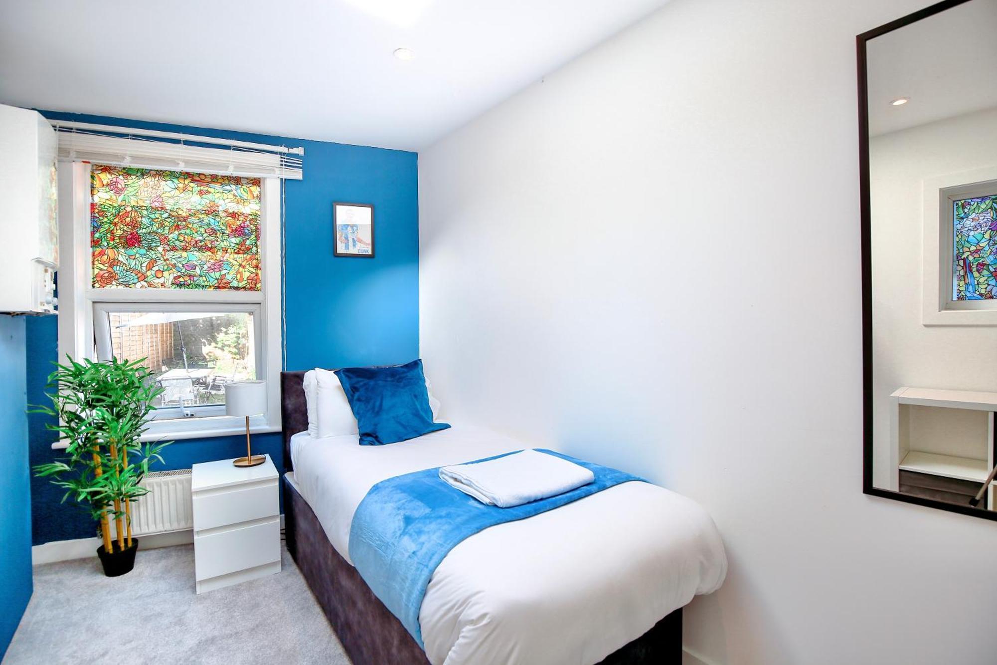 Three Bedroom House By Peacegrove Homes Short Lets & Serviced Accommodation Brighton With Free Wifi & Pet Friendly Екстер'єр фото